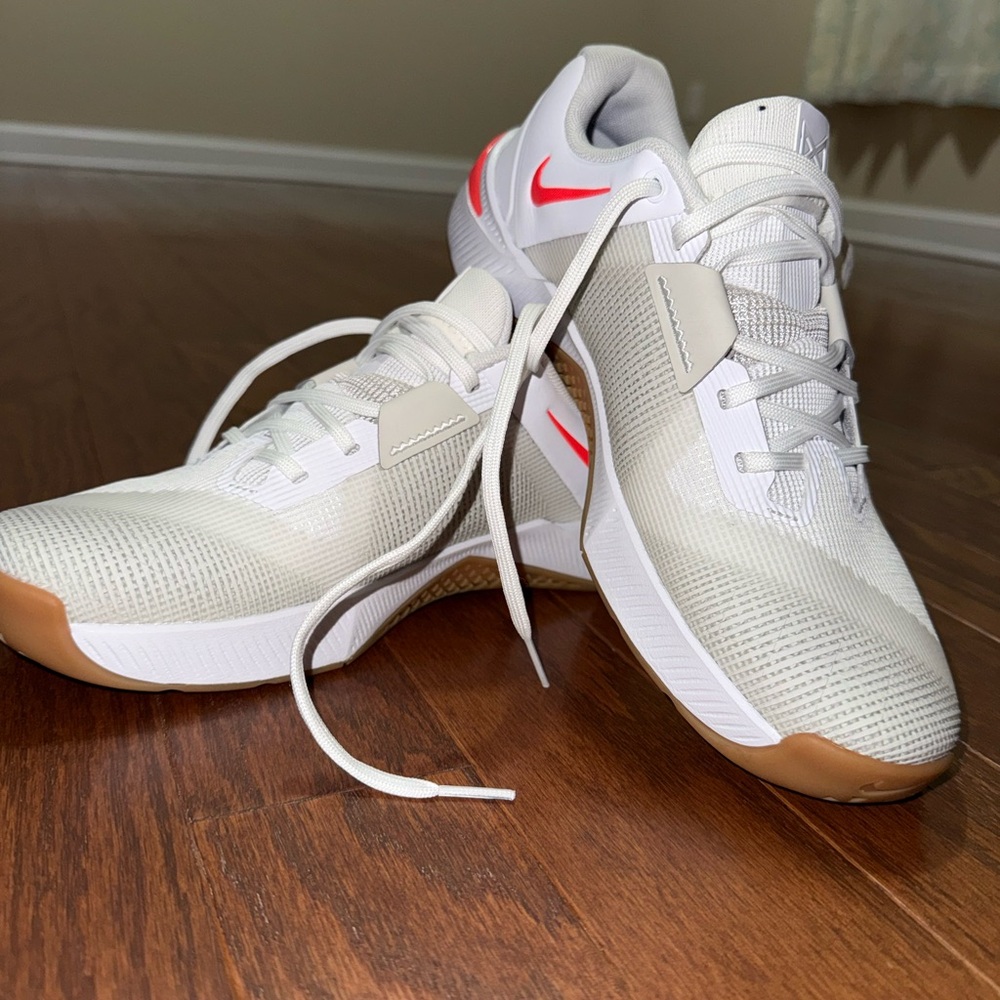 🔥NIKE|Custom Womens Brand New Gum Drop White and Pink NWT Metcon 10s - Picture 3 of 12